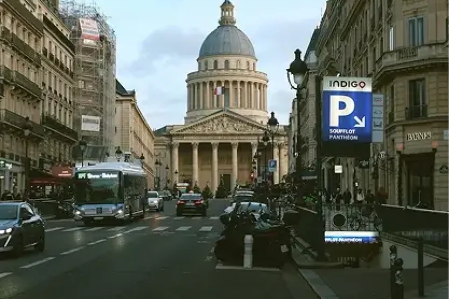 Pantheon live Guided Tour