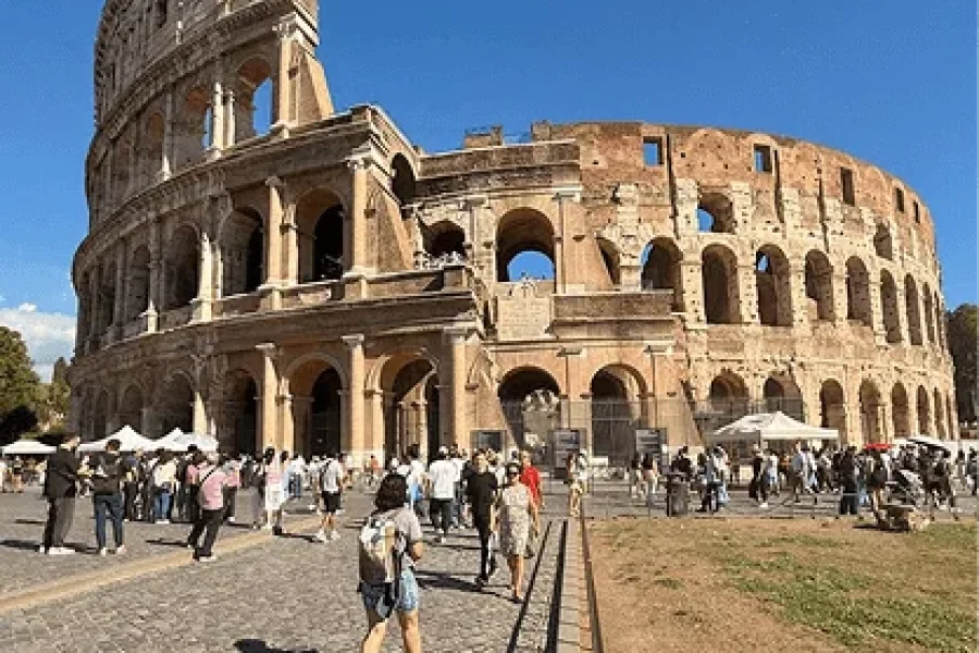 Colosseum Small Group Tour with Roman Forum & Palatine Hill