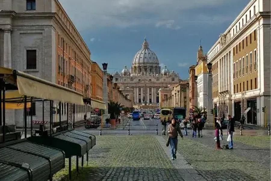 Vatican Key master Tour – Alone in the Sistine Chapel
