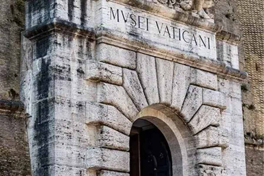 Vatican Museums & Sistine Chapel Tickets with Hosted Entrance